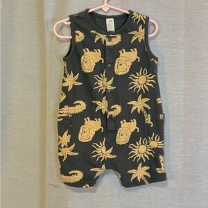 H&M One Piece Romper Shorts & Sleeveless 4 Snap front Charcoal Gray Kids 18M